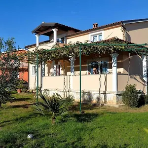 Comfortable Near Pula Marčana